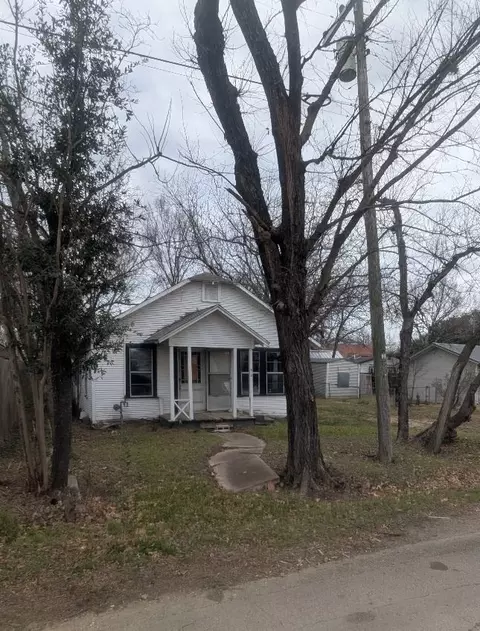 502 N Spears St, Alvarado, TX 76009