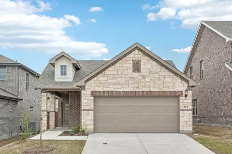 715 Dotty Dr, Mckinney, TX 75071