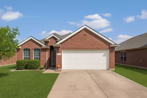 8925 Yosemite Trl, Cross Roads, TX 76227
