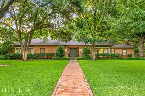 1133 S Leggett Dr, Abilene, TX 79605