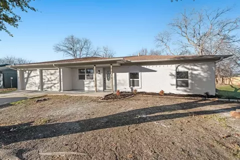 5713 Saramac Dr, Watauga, TX 76148