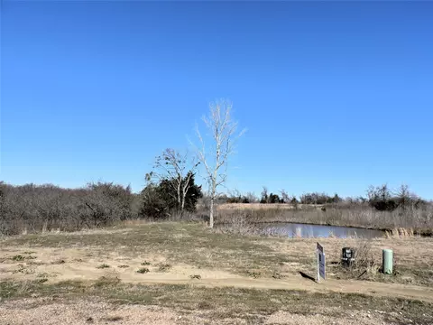 310 Victory Dr, Mabank, TX 75147