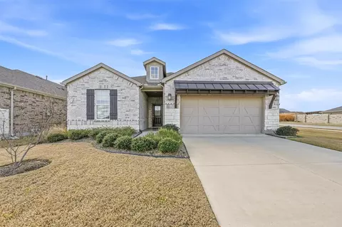 300 Sleepy Willow Ln, Mckinney, TX 75071