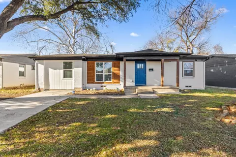 3227 Mayhew Dr, Dallas, TX 75228