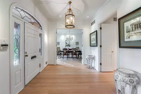 5865 Farquhar Ln, Dallas, TX 75209