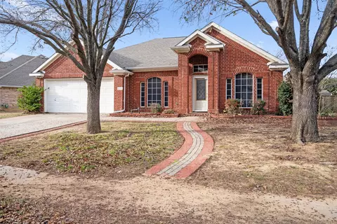 917 Circle View Ln, Denton, TX 76210