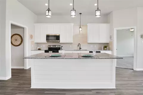 Kitchen - 111 Panther Loop, Mabank, TX 75147 photo 1 of 5