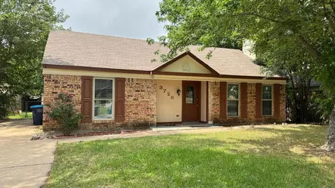 3728 Flintwood Trl, Fort Worth, TX 76137