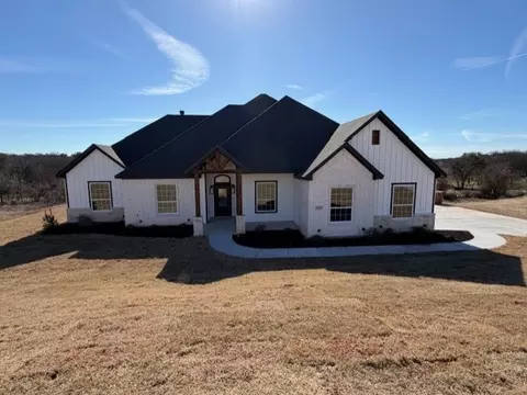 1029 Deer Island Ct, Azle, TX 76020