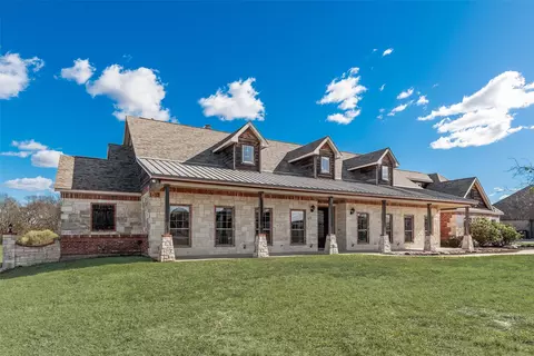 1088 Shadow Lakes Dr, Wills Point, TX 75169