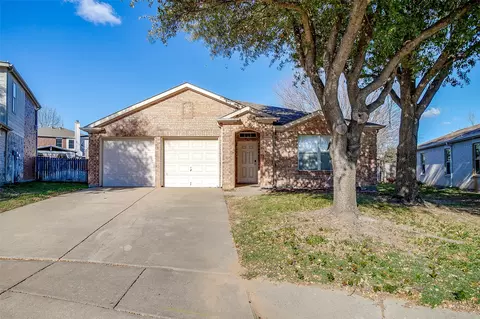 1208 Rocky Top Cir, Saginaw, TX 76131