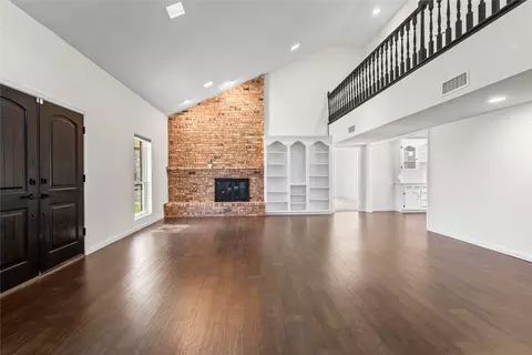 Living - 933 Waynelee Dr, Lancaster, TX 75146 photo 2 of 7