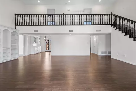 Living - 933 Waynelee Dr, Lancaster, TX 75146 photo 7 of 7