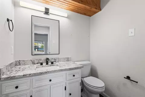 Bath - 933 Waynelee Dr, Lancaster, TX 75146 photo 4 of 6