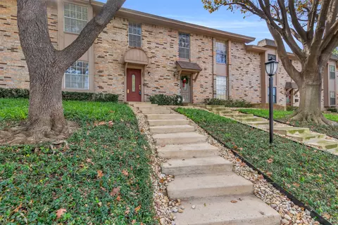 7610 Highmont St, Dallas, TX 75230