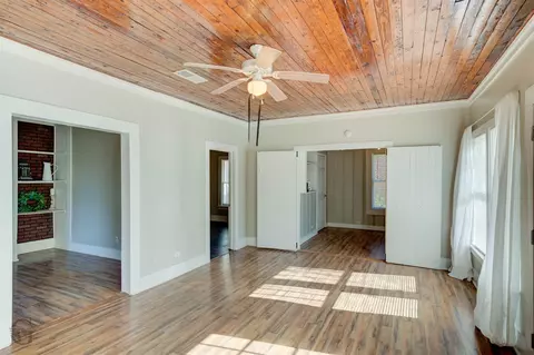 Living - 511 Chandler St, Minden, LA 71055 photo 1 of 4
