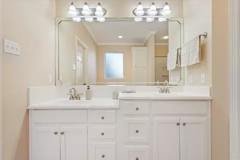 Bath - 5620 Landsdown Dr, Waco, TX 76708 photo 1 of 5