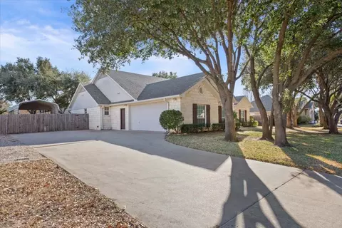 Exterior - 5620 Landsdown Dr, Waco, TX 76708 photo 2 of 8