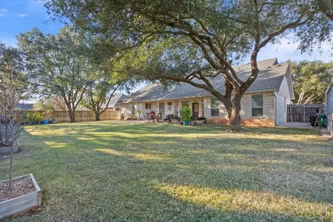 Exterior - 5620 Landsdown Dr, Waco, TX 76708 photo 5 of 8
