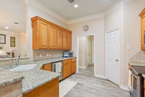 Kitchen - 5620 Landsdown Dr, Waco, TX 76708 photo 3 of 4