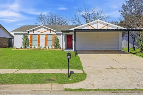 512 Meadow St, Saginaw, TX 76179