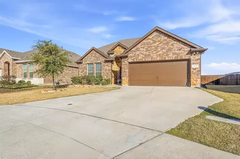 949 Philadelphia St, Fate, TX 75189
