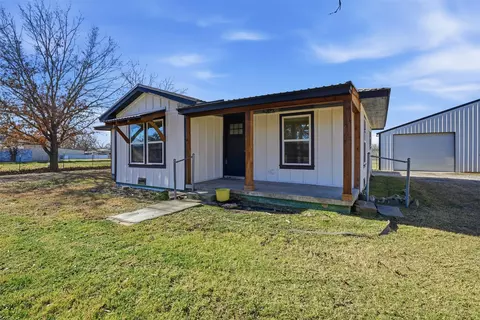 414 Fannin St, Millsap, TX 76066