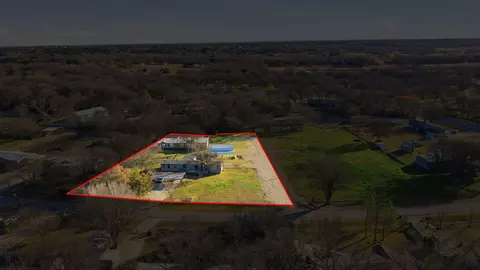 2013 Spring Valley Dr, Azle, TX 76020