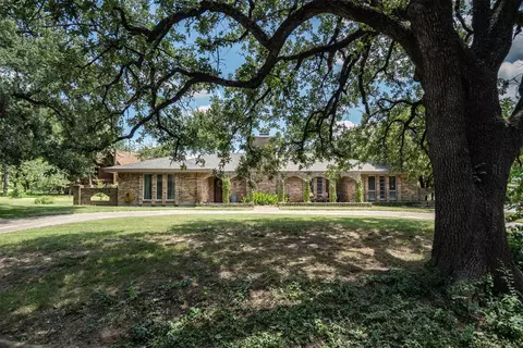 2016 Pembrooke Pl, Denton, TX 76205