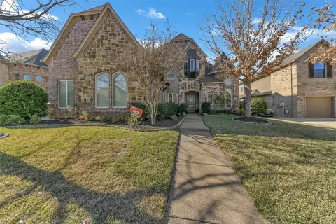 8013 Camino Dr, North Richland Hills, TX 76182