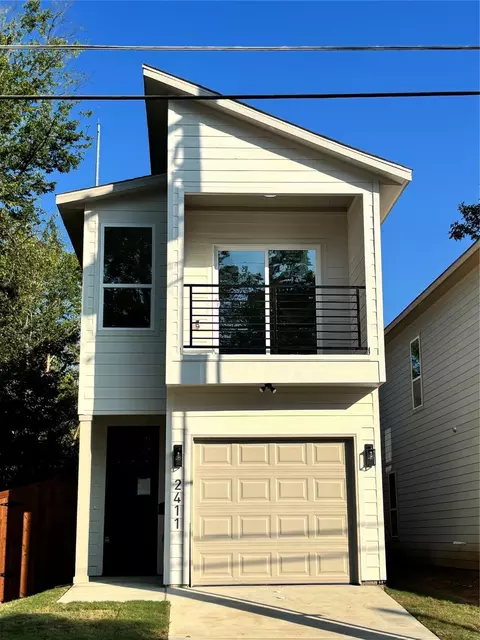 2411 Saint Clair Dr, Dallas, TX 75215