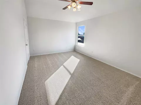 754 Ruby Ct, Burleson, TX 76028 photo 14