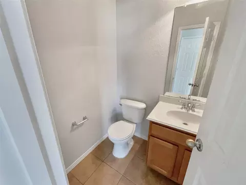 754 Ruby Ct, Burleson, TX 76028 photo 8