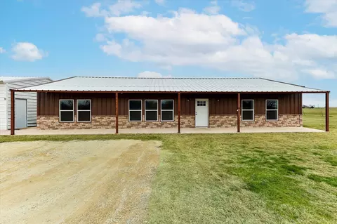 3432 Old Town Rd, Whitesboro, TX 76273