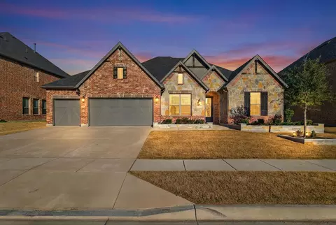 413 Winding Creek Ln, Anna, TX 75409