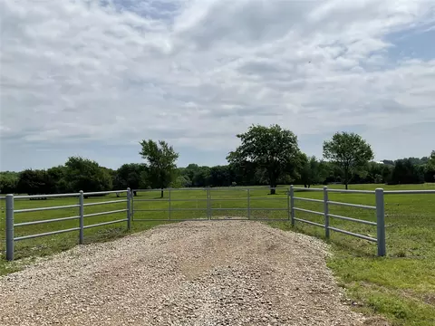 1149 Cr 4642, Trenton, TX 75490