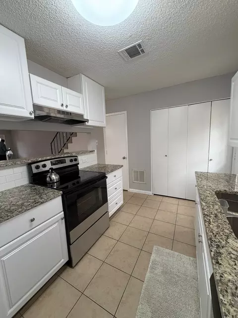 Kitchen - 24 Abbey Rd, Euless, TX 76039 photo 2 of 7
