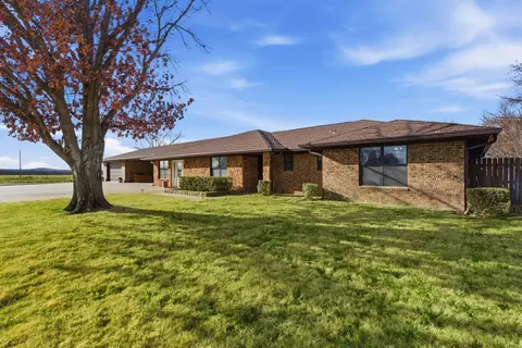 111 Mustang, Graham, TX 76450