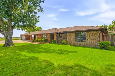 111 Mustang, Graham, TX 76450