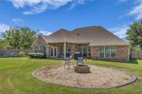 Exterior - 5613 Landsdown Dr, Waco, TX 76708 photo 3 of 5