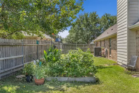 Exterior - 5613 Landsdown Dr, Waco, TX 76708 photo 5 of 5