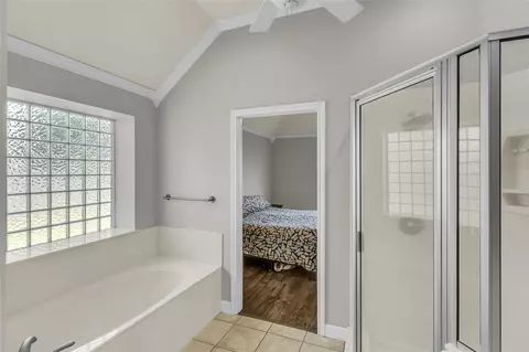 Bath - 5613 Landsdown Dr, Waco, TX 76708 photo 2 of 3