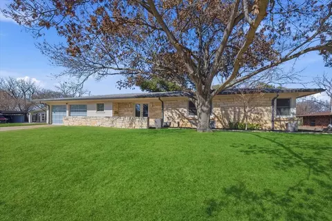6470 Kirkwood Rd, Fort Worth, TX 76116
