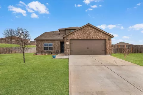 112 Yearling Ct, Newark, TX 76071