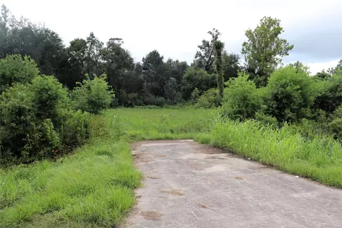 2 8 Ac Hwy 90, Devers, TX 77575