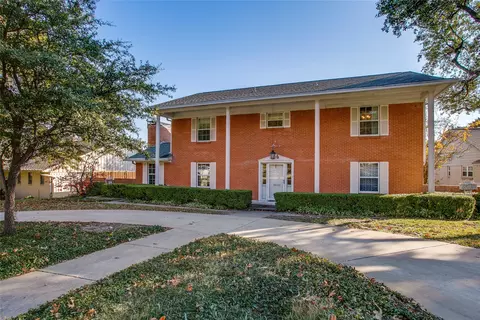 9630 Ravensway Dr, Dallas, TX 75238