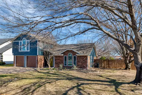 485 Ashley Ln, Roanoke, TX 76262