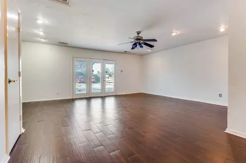 Living - 213 Sixpence Ln, Euless, TX 76039 photo 4 of 5
