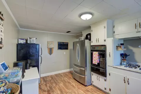 Kitchen - 862 Methodist Camp Rd, Minden, LA 71055 photo 2 of 2