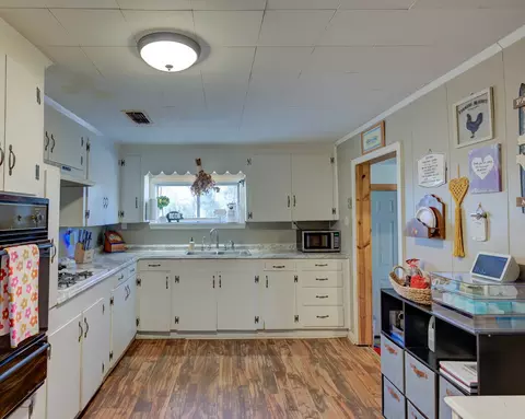 Kitchen - 862 Methodist Camp Rd, Minden, LA 71055 photo 1 of 2